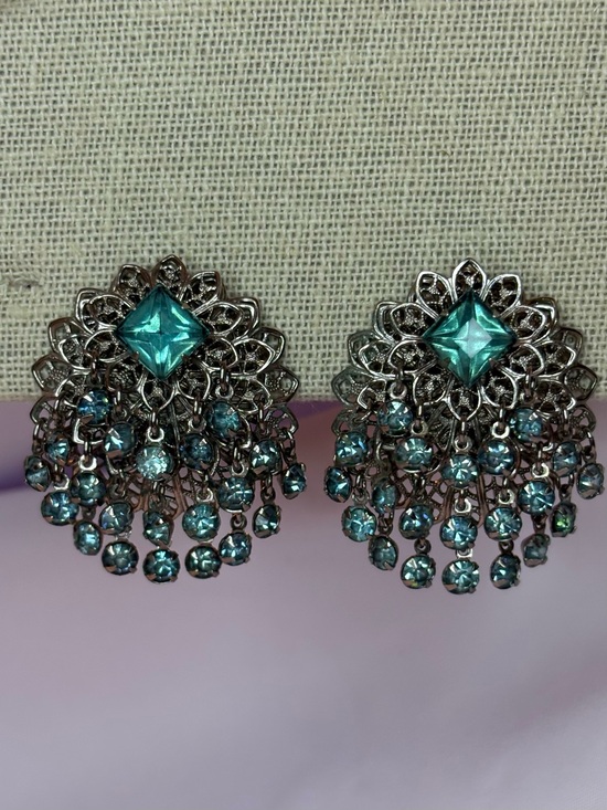 Vintage Jewelry - Vintage Teal Crystal Chandelier Clip on style Earrings - Women's Jewelry
